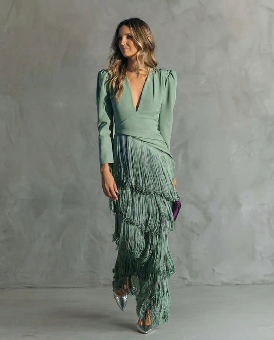 Clara™ | Elegant midi dress with fringed sleeves